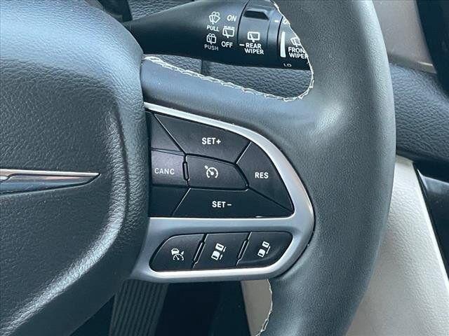 used 2022 Chrysler Pacifica car, priced at $27,995