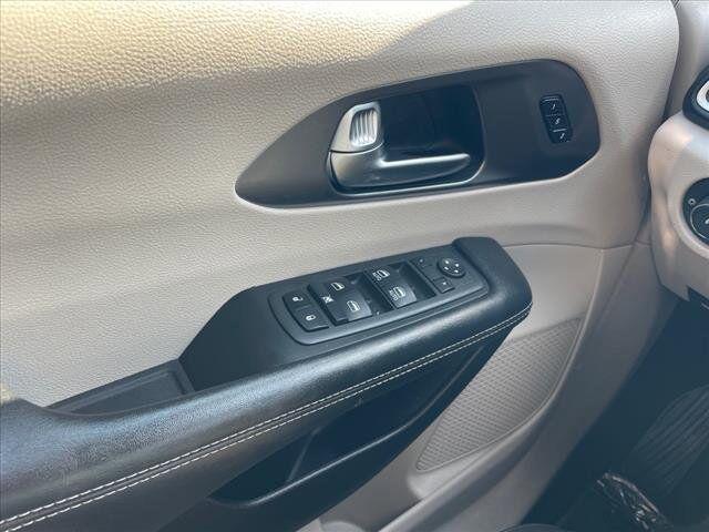 used 2022 Chrysler Pacifica car, priced at $27,995