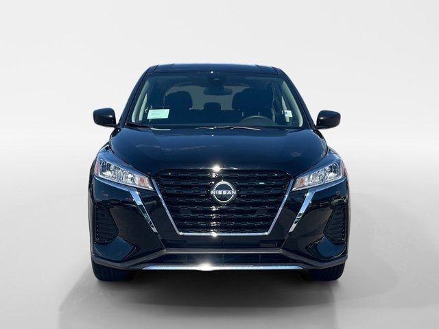 new 2025 Nissan Kicks car, priced at $23,071
