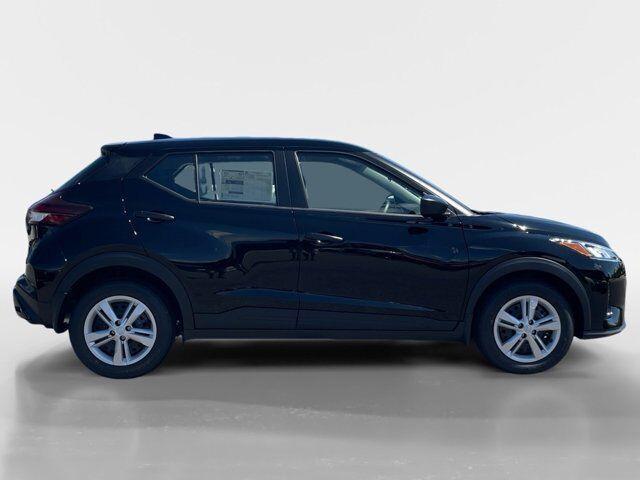 new 2025 Nissan Kicks car, priced at $23,071
