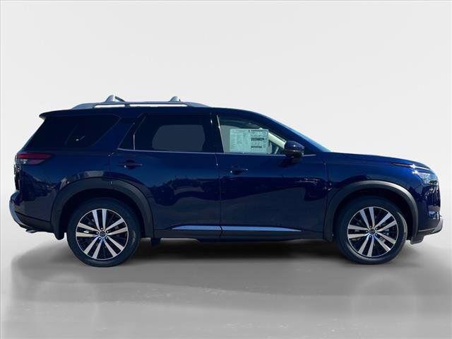 new 2025 Nissan Pathfinder car, priced at $54,865