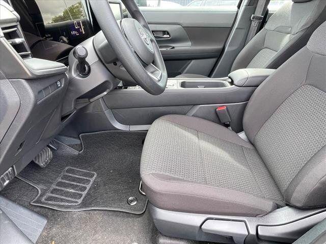 new 2025 Nissan Kicks car, priced at $23,686