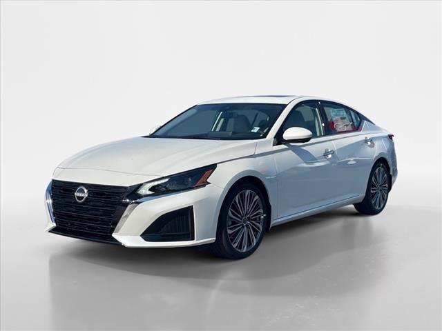 new 2025 Nissan Altima car, priced at $33,004