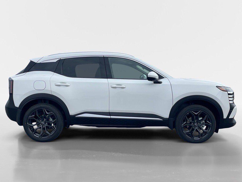 new 2025 Nissan Kicks car, priced at $30,560