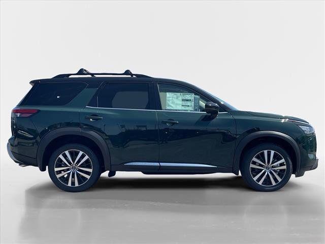 new 2025 Nissan Pathfinder car, priced at $50,844