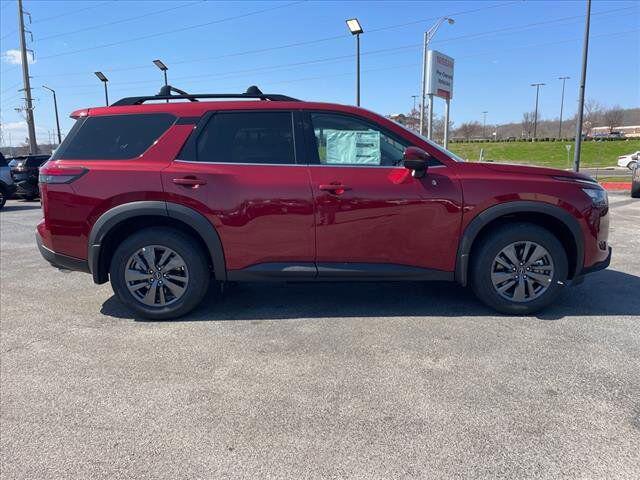 new 2024 Nissan Pathfinder car, priced at $37,171