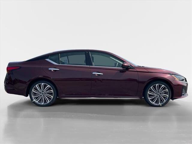new 2025 Nissan Altima car, priced at $33,827