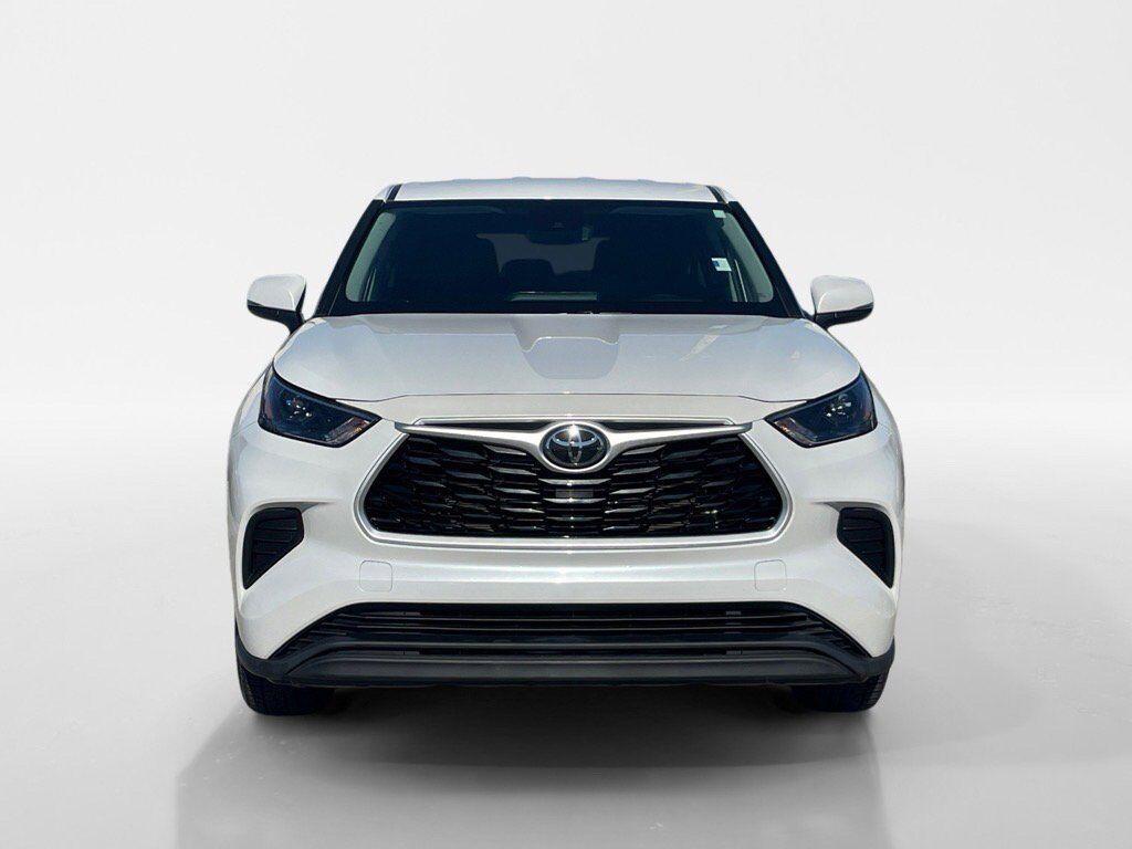 used 2022 Toyota Highlander car, priced at $32,995
