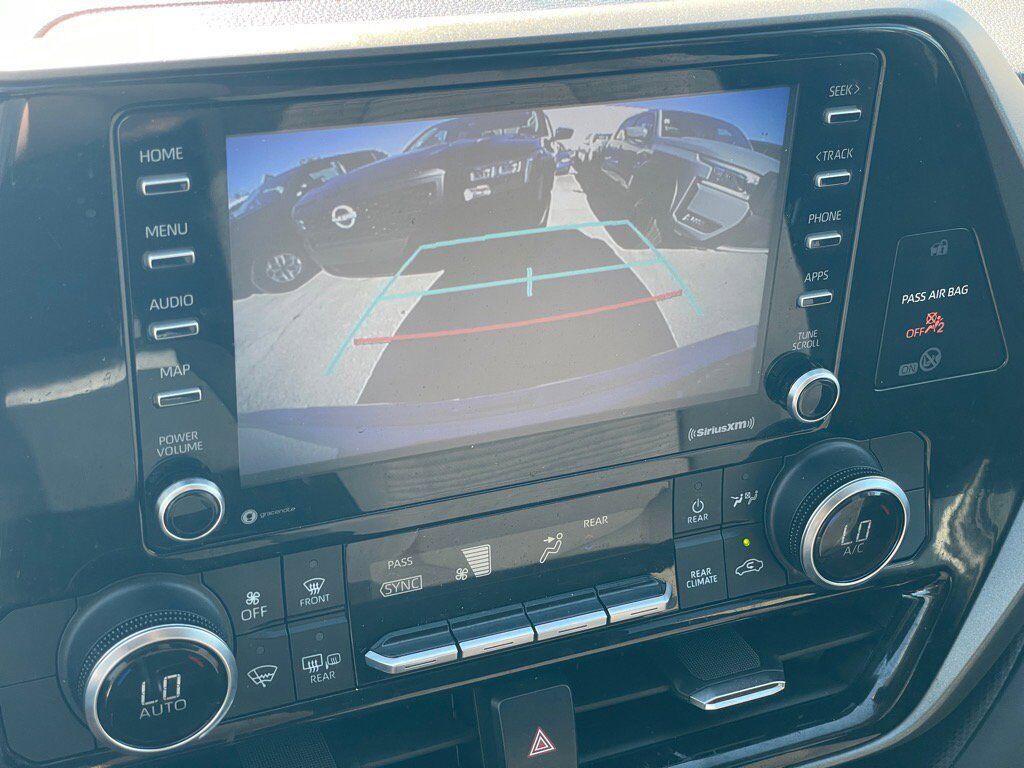 used 2022 Toyota Highlander car, priced at $32,995
