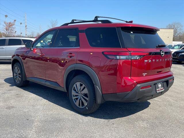 new 2024 Nissan Pathfinder car, priced at $37,171