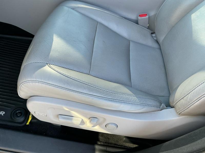used 2016 Toyota Highlander car, priced at $21,995