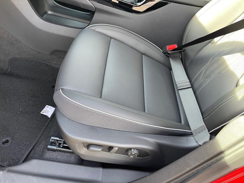 new 2025 Buick Envision car, priced at $45,994