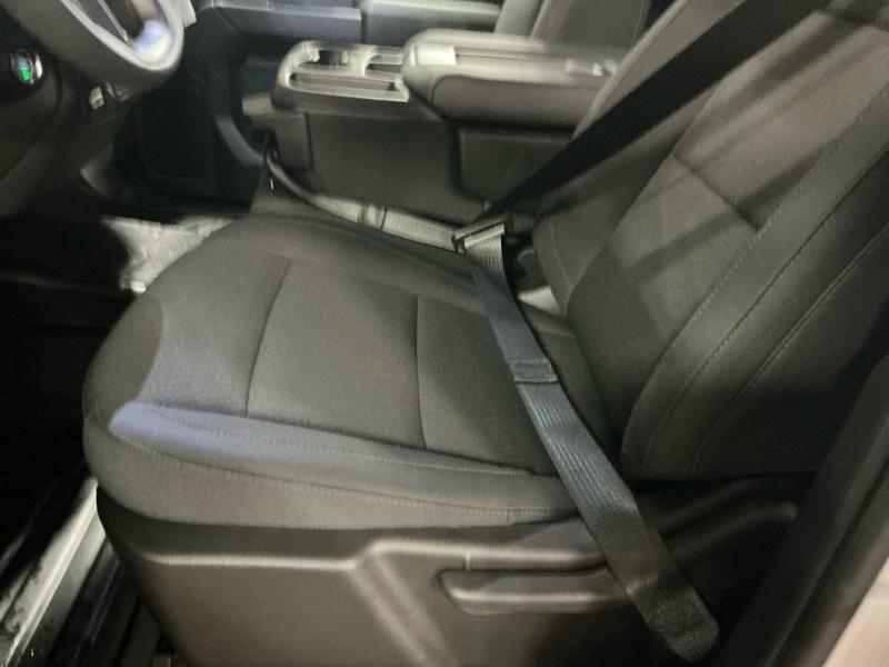 new 2025 GMC Sierra 1500 car, priced at $43,844