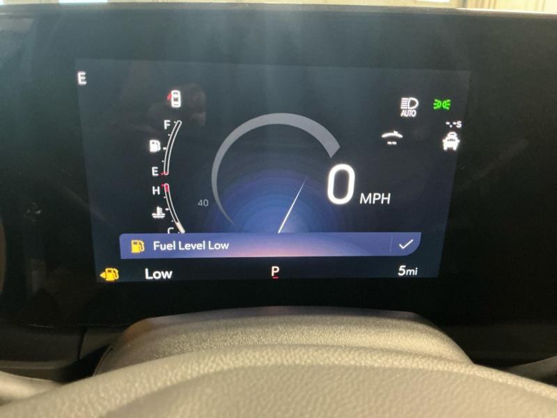 new 2025 Buick Envista car, priced at $30,094