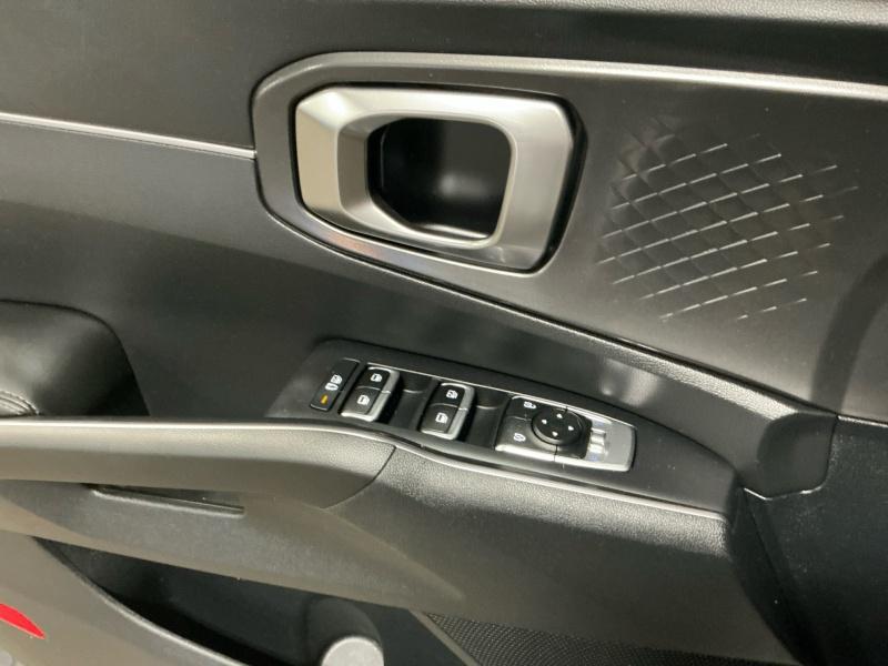 used 2022 Kia Sorento car, priced at $27,995