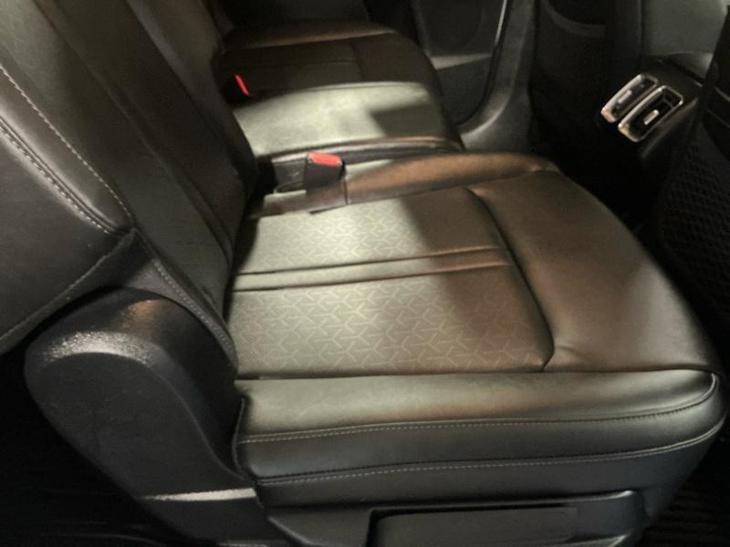 used 2022 Kia Sorento car, priced at $27,995