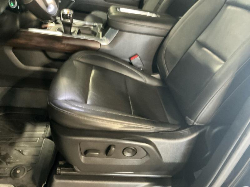 used 2022 GMC Sierra 1500 car, priced at $45,995