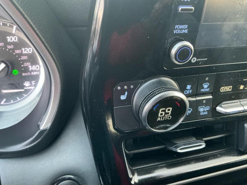 used 2022 Toyota Highlander car, priced at $37,995