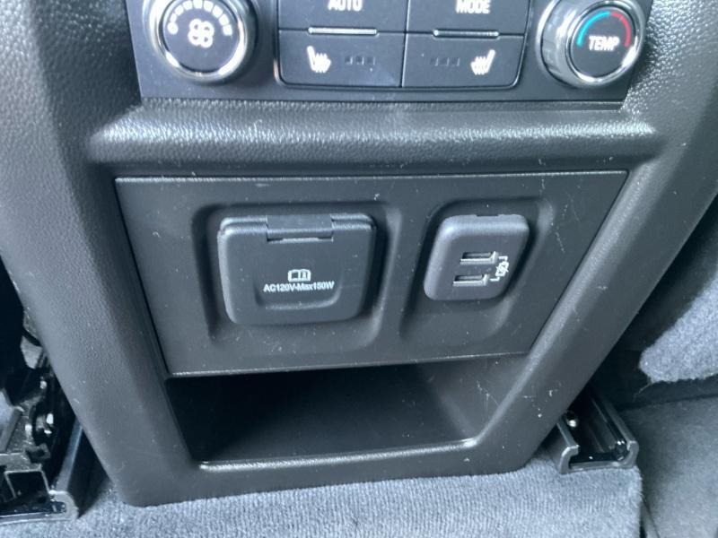 used 2023 Chevrolet Traverse car, priced at $38,995