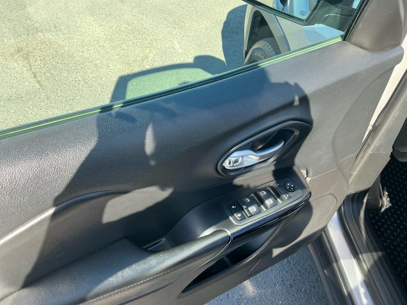 used 2020 Jeep Cherokee car, priced at $21,995