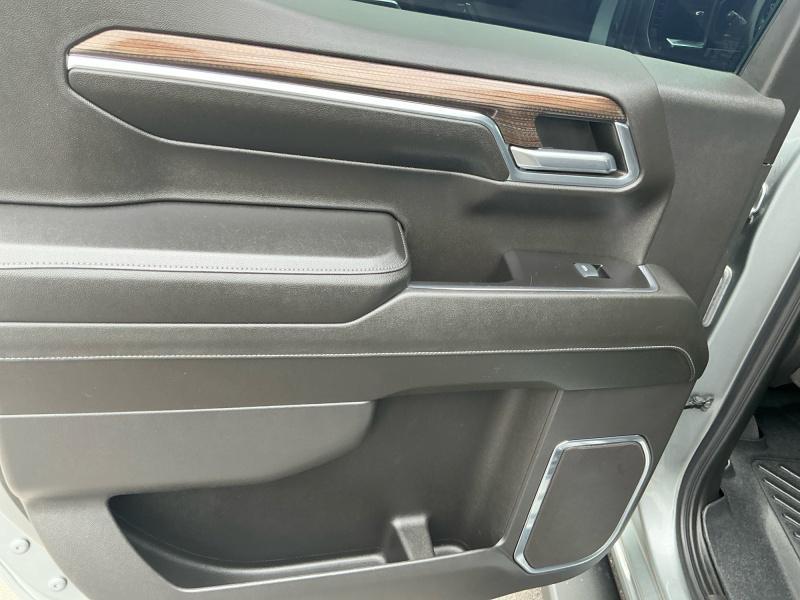 used 2024 Chevrolet Silverado 1500 car, priced at $42,995