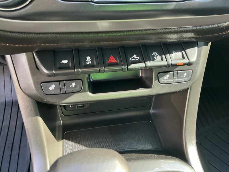 used 2022 GMC Canyon car, priced at $37,995