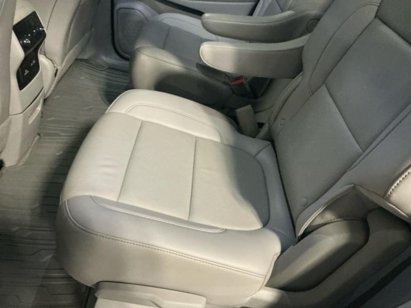used 2022 GMC Acadia car, priced at $28,995