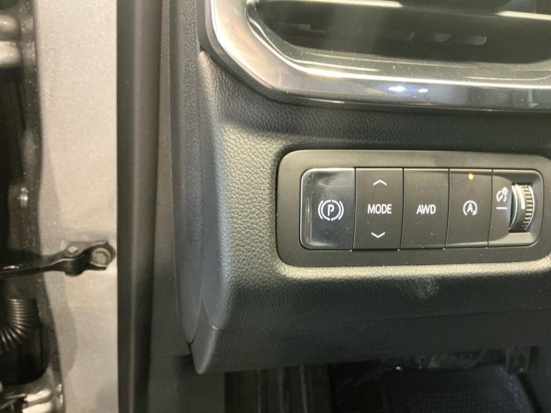 new 2025 GMC Acadia car, priced at $47,389