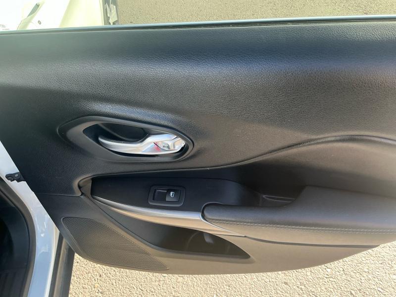 used 2019 Jeep Cherokee car, priced at $18,995