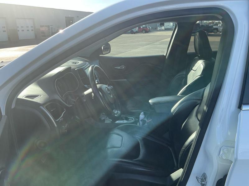 used 2019 Jeep Cherokee car, priced at $18,995