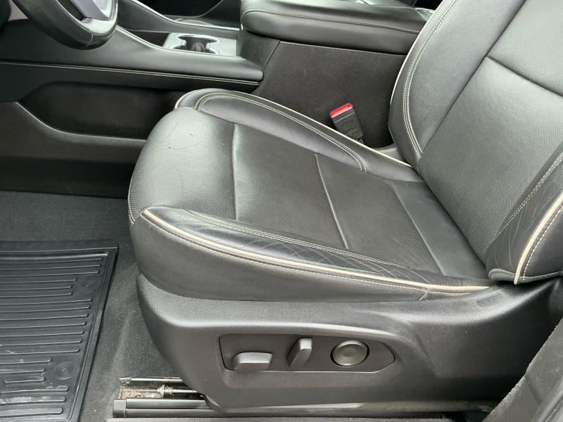 used 2021 GMC Yukon car, priced at $47,995