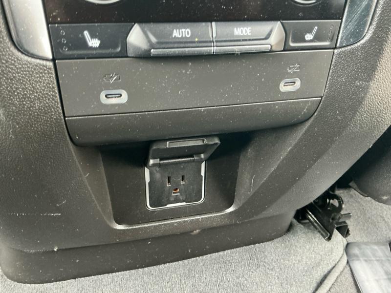 used 2022 Chevrolet Suburban car