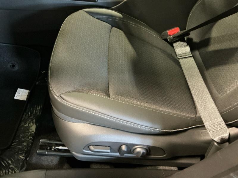 new 2025 Buick Encore GX car, priced at $31,624