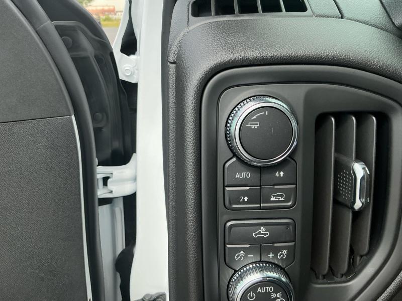 new 2026 GMC Sierra 1500 car, priced at $46,174