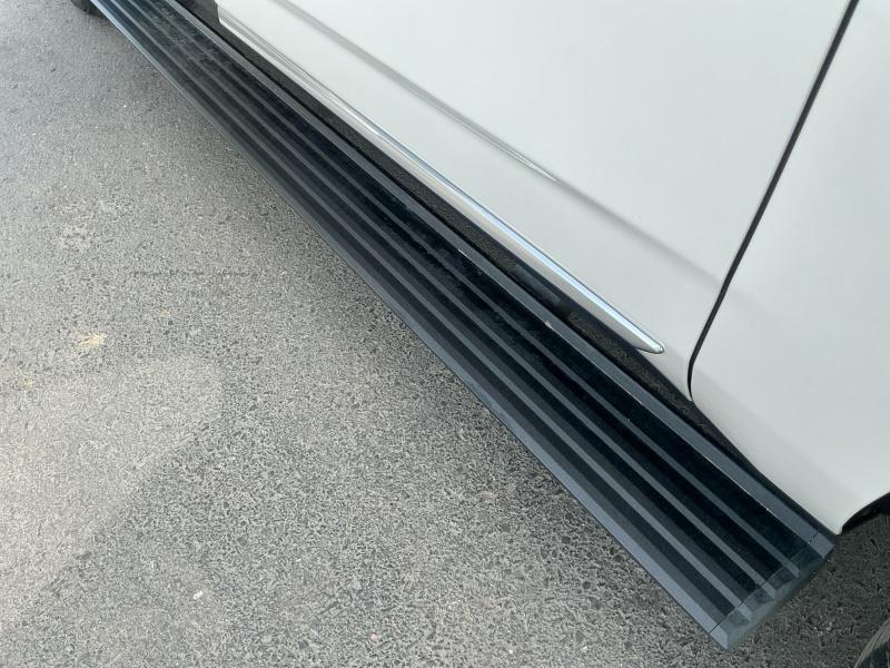 used 2022 GMC Yukon XL car, priced at $58,995