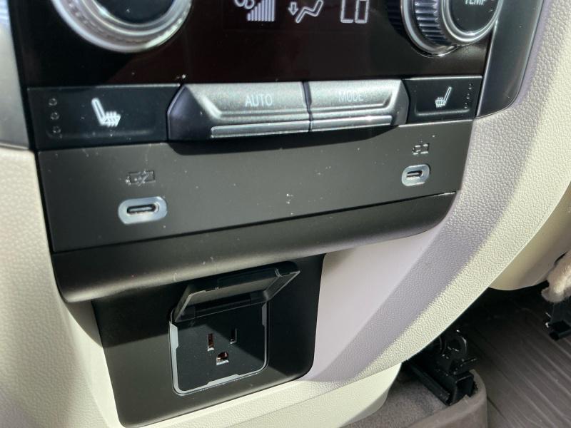 used 2022 GMC Yukon XL car, priced at $58,995