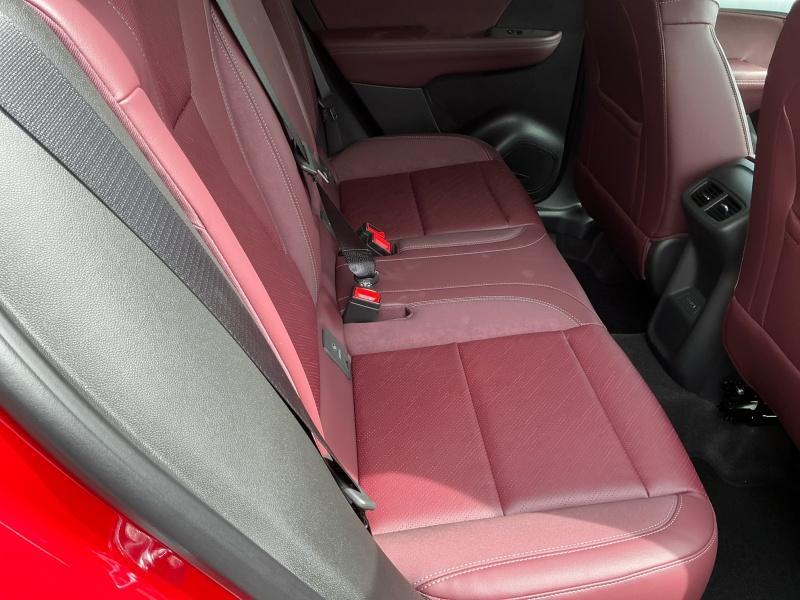new 2025 Buick Envision car, priced at $42,134