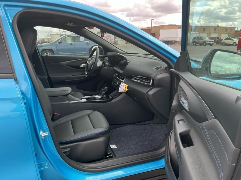 new 2025 Buick Envista car, priced at $30,989