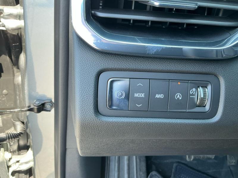 new 2025 GMC Acadia car, priced at $52,324