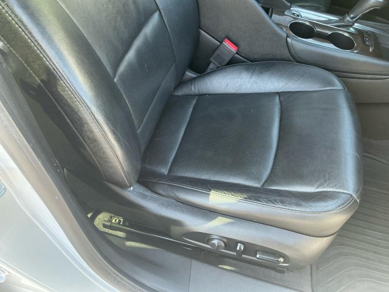 used 2017 Chevrolet Malibu car, priced at $16,995