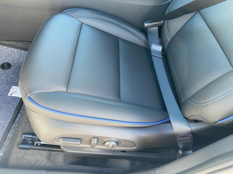 new 2025 Buick Envista car, priced at $27,684