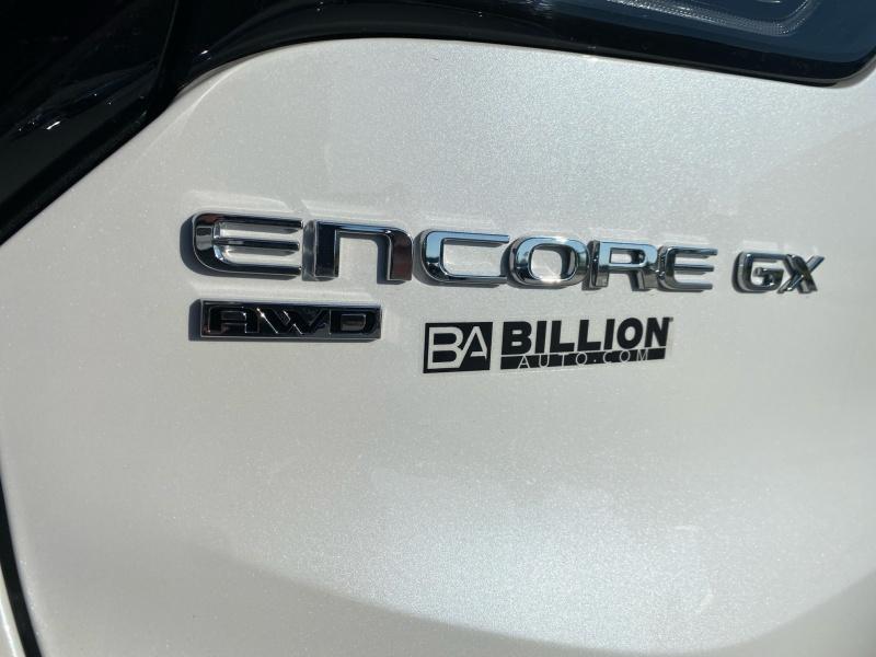 new 2025 Buick Encore GX car, priced at $38,184