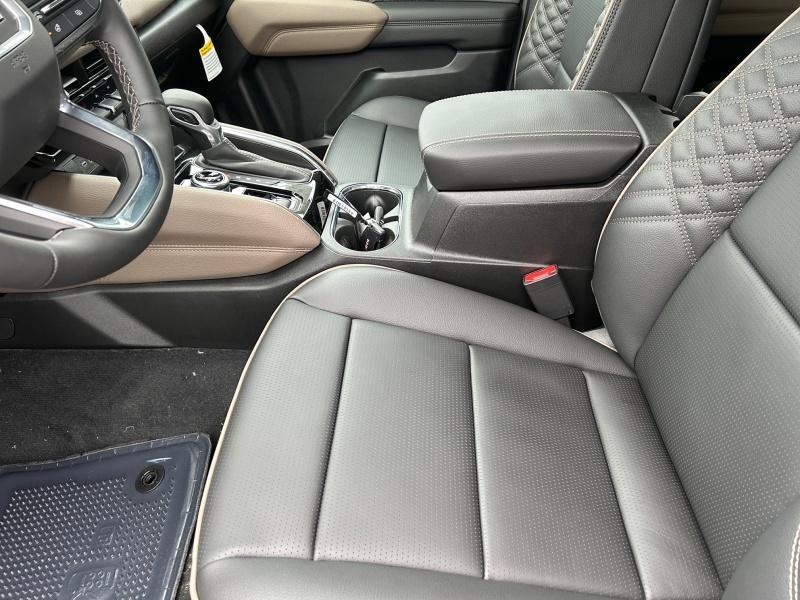 new 2025 GMC Canyon car, priced at $55,569