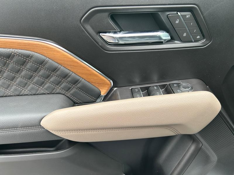 new 2025 GMC Canyon car, priced at $55,569