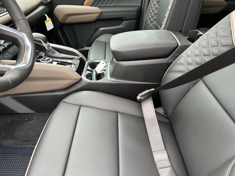new 2025 GMC Canyon car, priced at $56,214