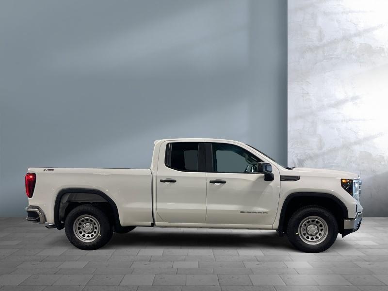 new 2025 GMC Sierra 1500 car, priced at $49,664