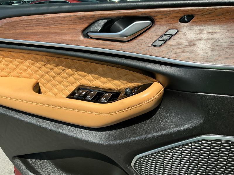 used 2024 Jeep Grand Cherokee car, priced at $50,995