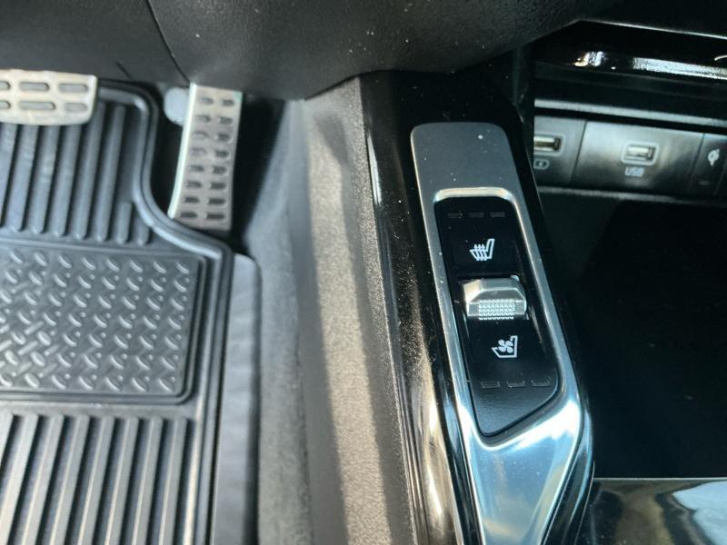 used 2022 Kia Sorento car, priced at $33,995