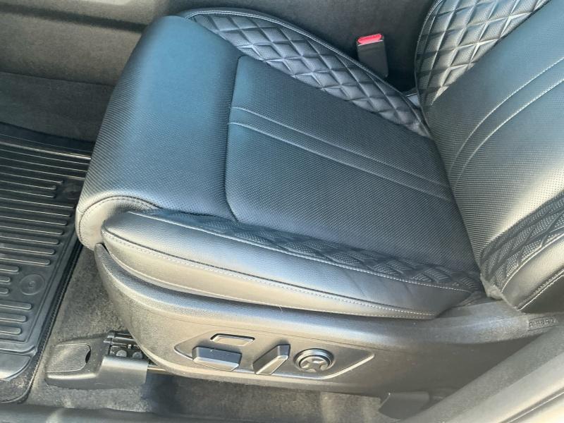 used 2022 Kia Sorento car, priced at $33,995