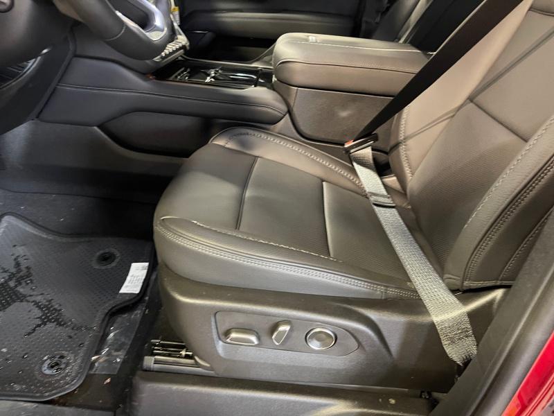 new 2025 GMC Yukon XL car, priced at $89,924